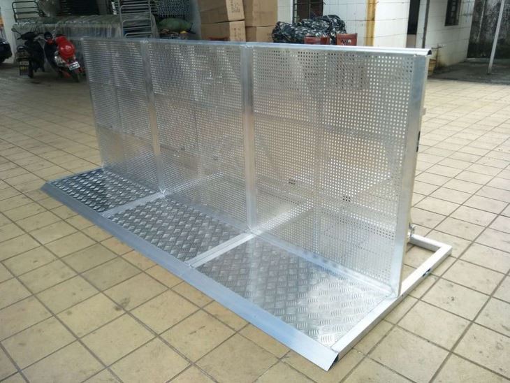 Aluminum Stage Crowd Barrier For Game Concert